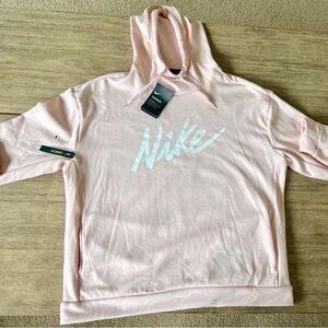 Woman’s New Nike Therma Hoodie